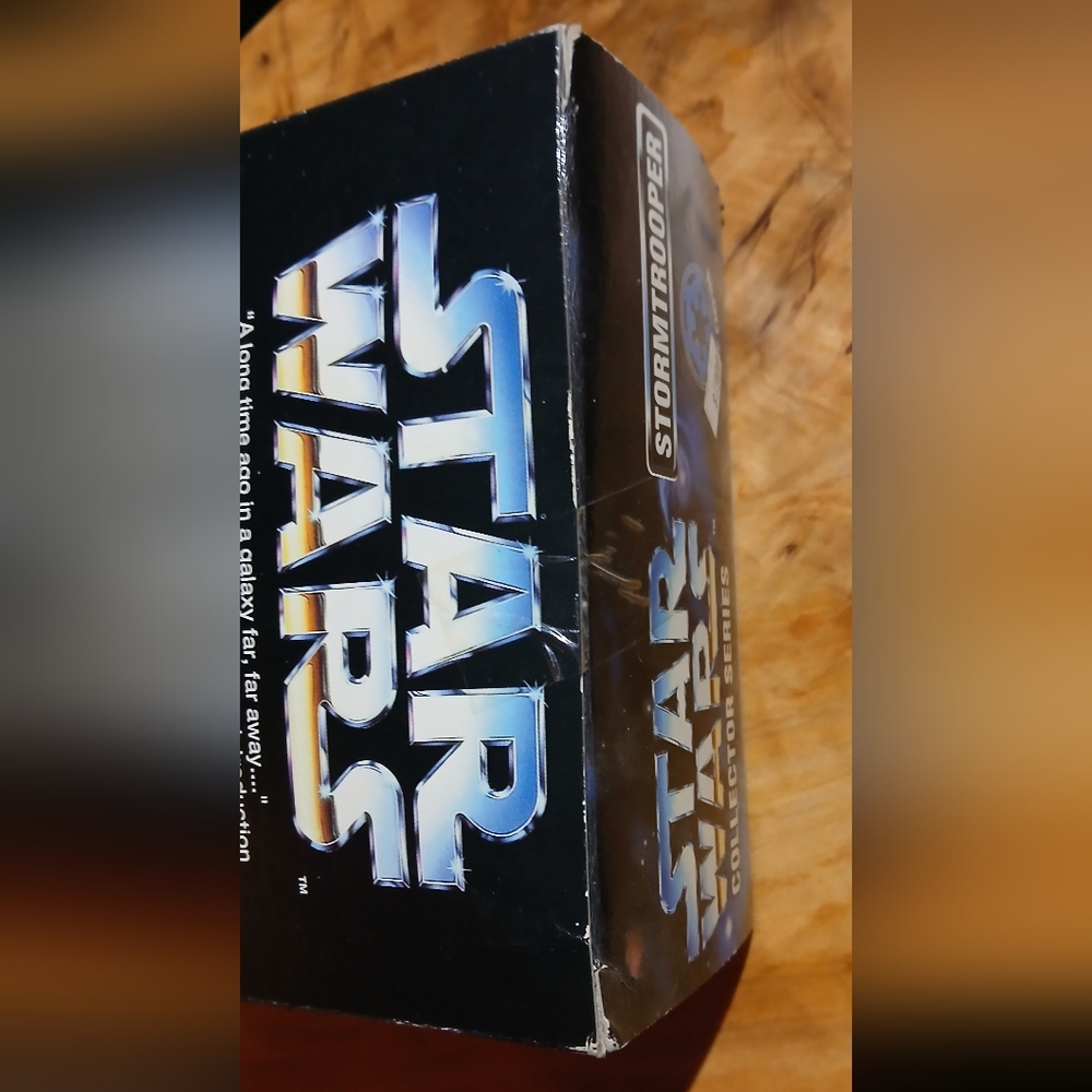 Star Wars Stormtrooper Collector Series - White and Black - Picture 6 of 6